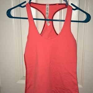 Lululemon top